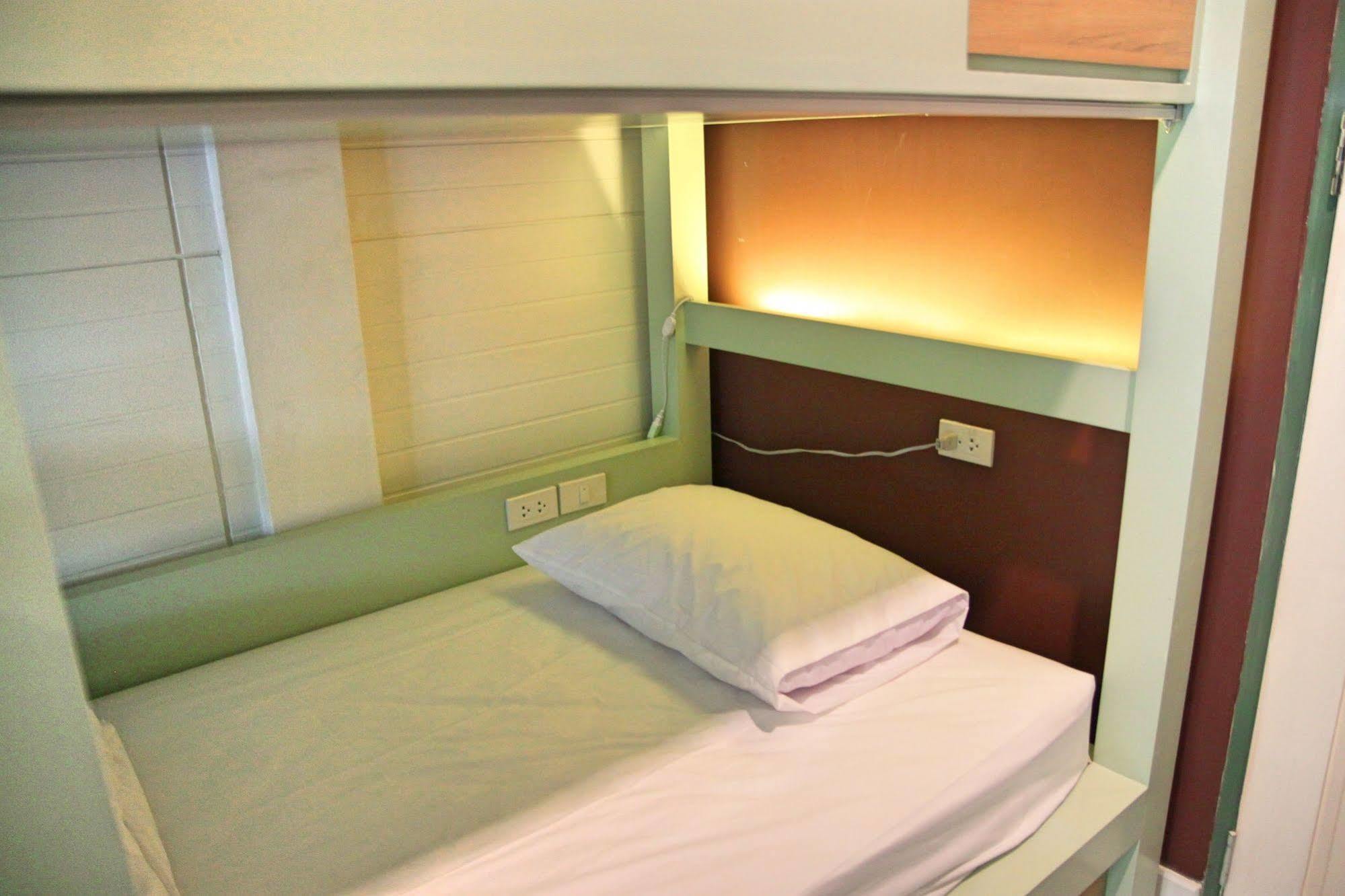 Hostel Yoo Yen Pen Sook Bangkok Zewnętrze zdjęcie