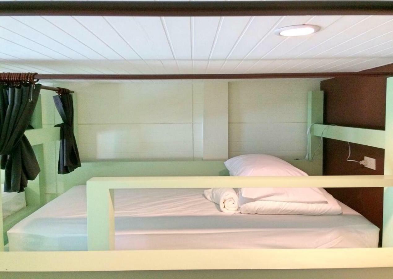Hostel Yoo Yen Pen Sook Bangkok Zewnętrze zdjęcie